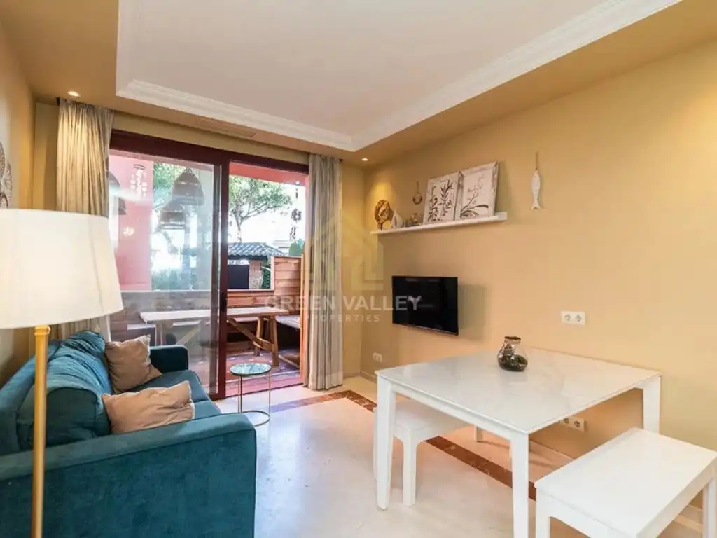 Außenansicht von Wohnung zum Verkauf in Marbella mit Klimaanlage, Privatgarten und Terrasse
