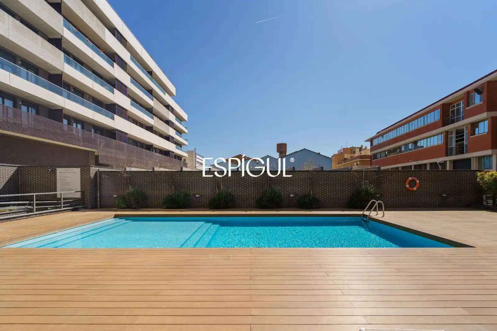 Swimming pool of Attic for sale in Montgat  with Air Conditioner, Heating and Parquet flooring