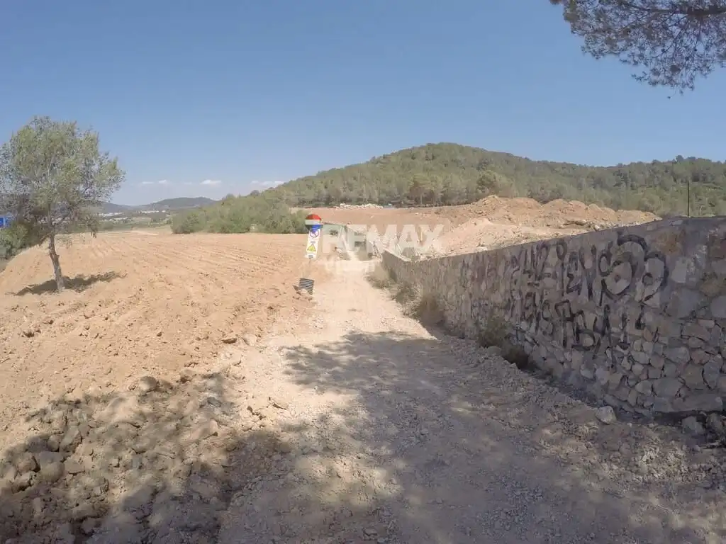 Land for sale in Vallpineda - Santa Bàrbara