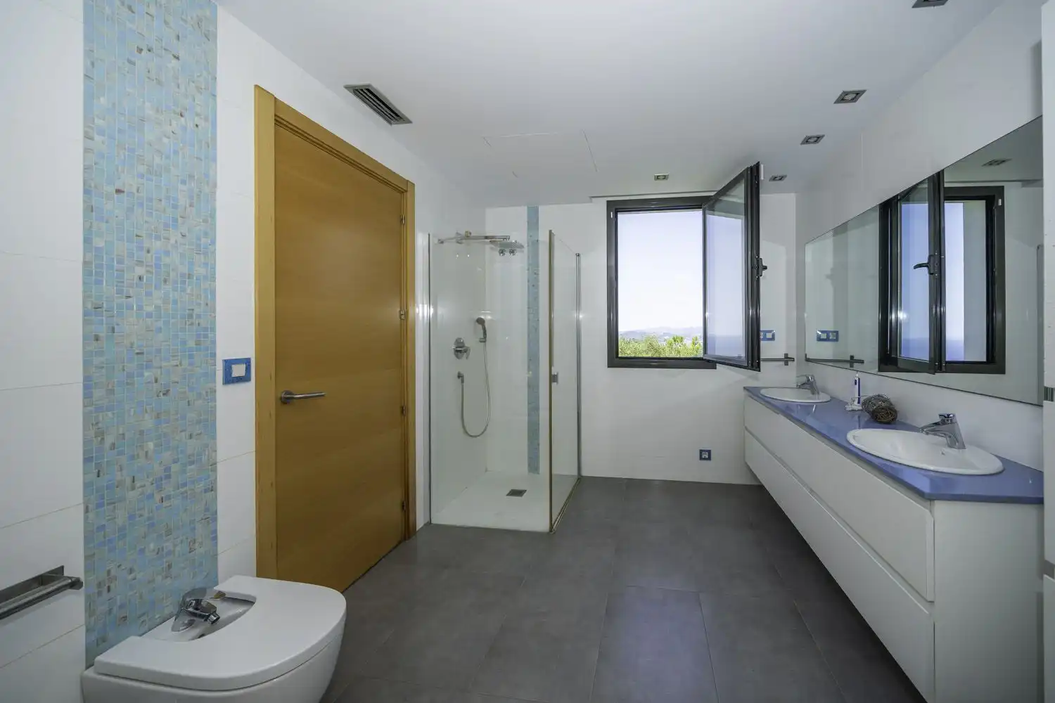 Baño de Casa o chalet en venta en Lloret de Mar con Calefacción, Terraza y Trastero