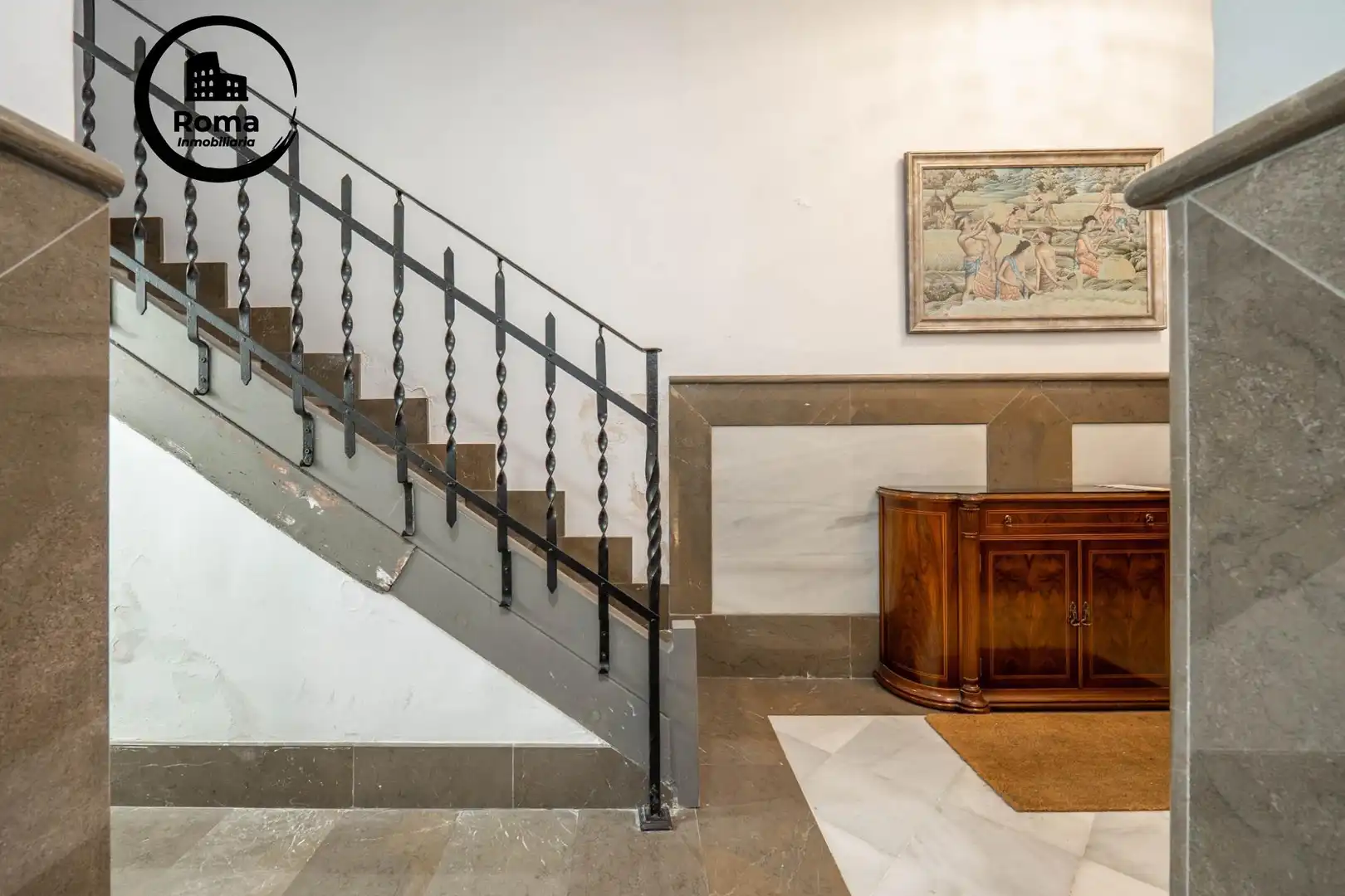 Houses for sale in Granada  with Air Conditioner, Heating and Furnished