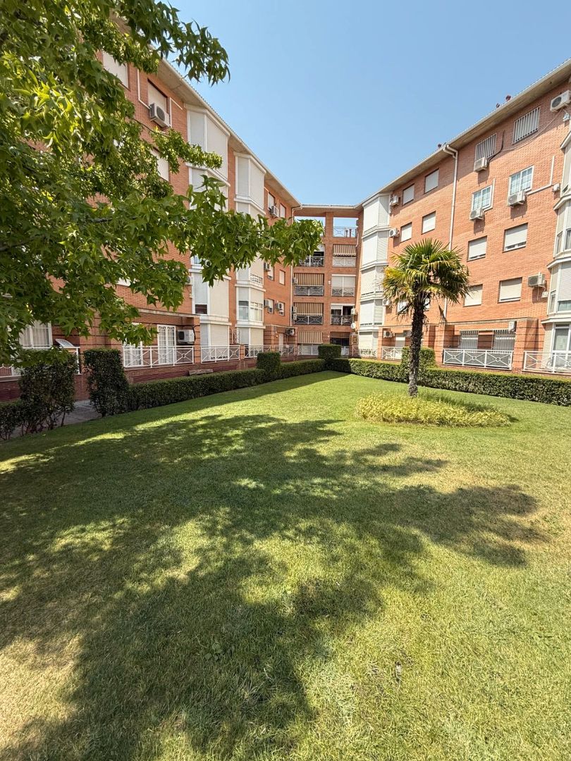 Garden of Flat for sale in Arganda del Rey  with Air Conditioner, Heating and Parquet flooring