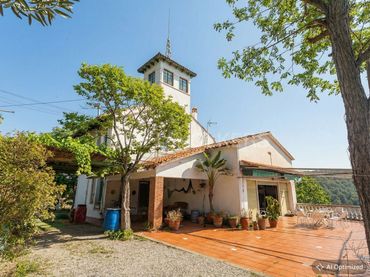 Casa con piscina en venta en Viladecavalls