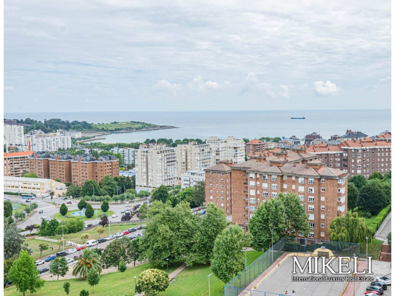 Vista exterior de Piso en venta en Santander con Parquet y Terraza
