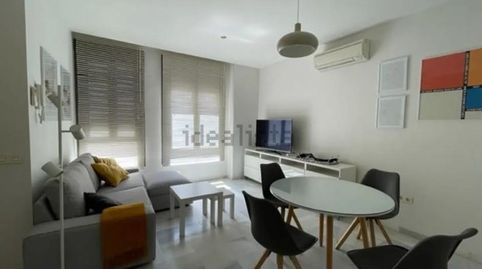 Foto 3 de Piso de alquiler en La Calzada - La Florida, Sevilla Capital