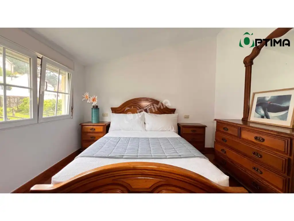 Schlafzimmer von Dachboden zum Verkauf in Muros