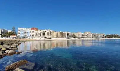 Vista exterior de Piso en venta en Torrevieja con Aire acondicionado, Calefacción y Terraza