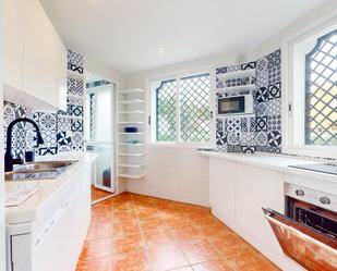 Kitchen of Single-family semi-detached to rent in Marbella  with Terrace