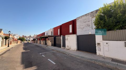 Foto 3 von Einfamilien-Reihenhaus zum Verkauf in Calle Puerta de la Macarena, 50, Avenida Juan Diego, Bormujos