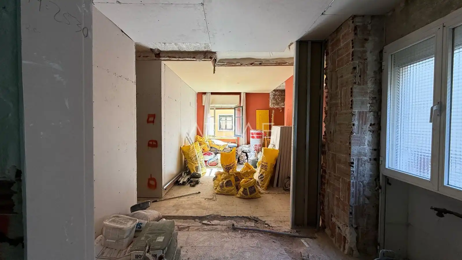 Piso en venta en Madrid con Calefacción y Trastero
