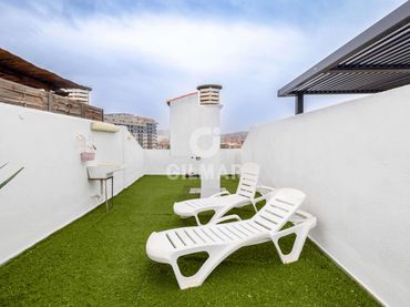 Ático con piscina en venta en Los Boliches