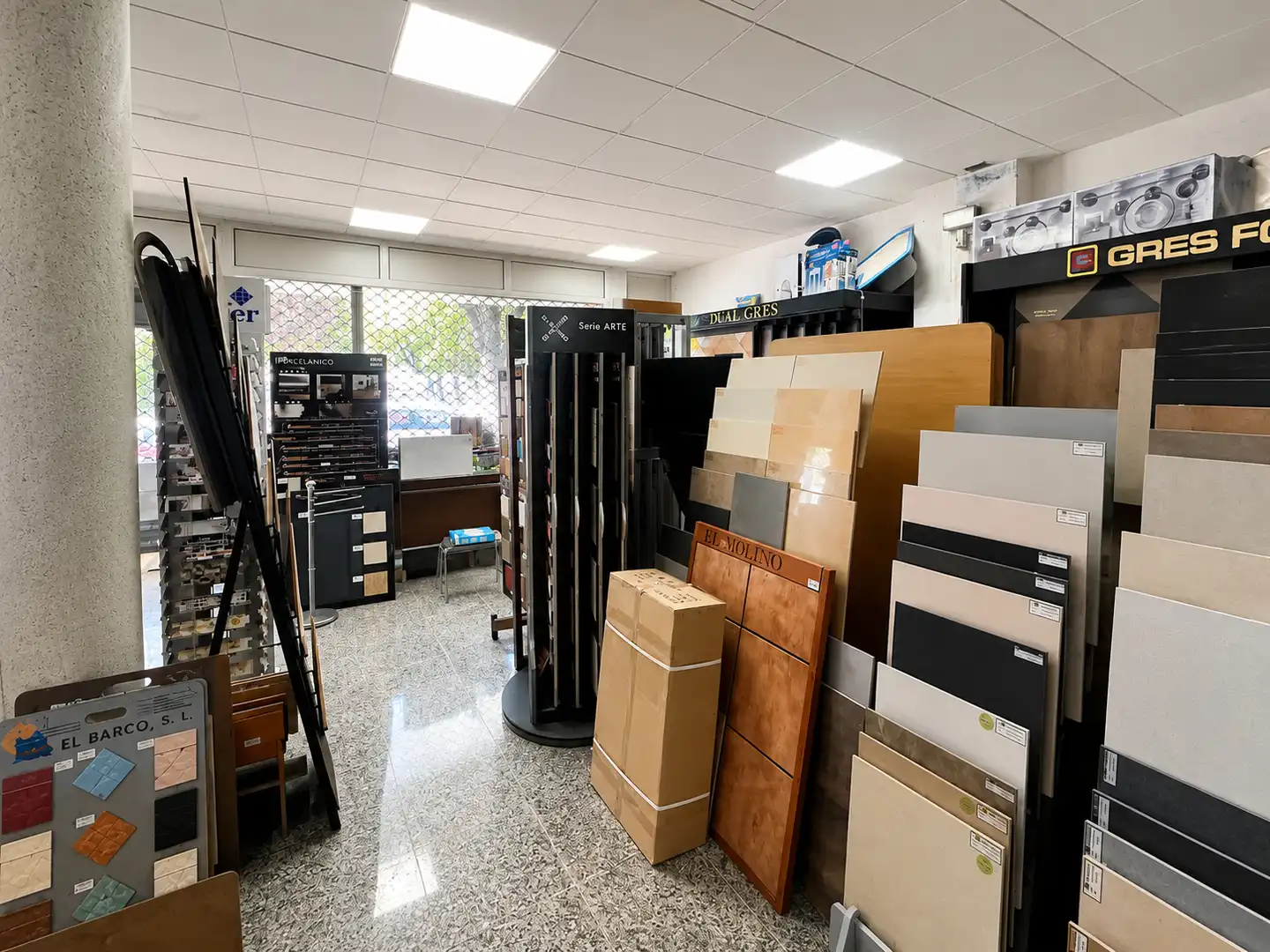 Local de alquiler en Girona con Aire acondicionado