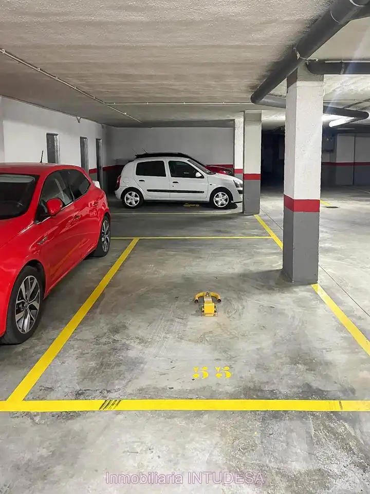 Aparcament en venda a De Las Alhemas