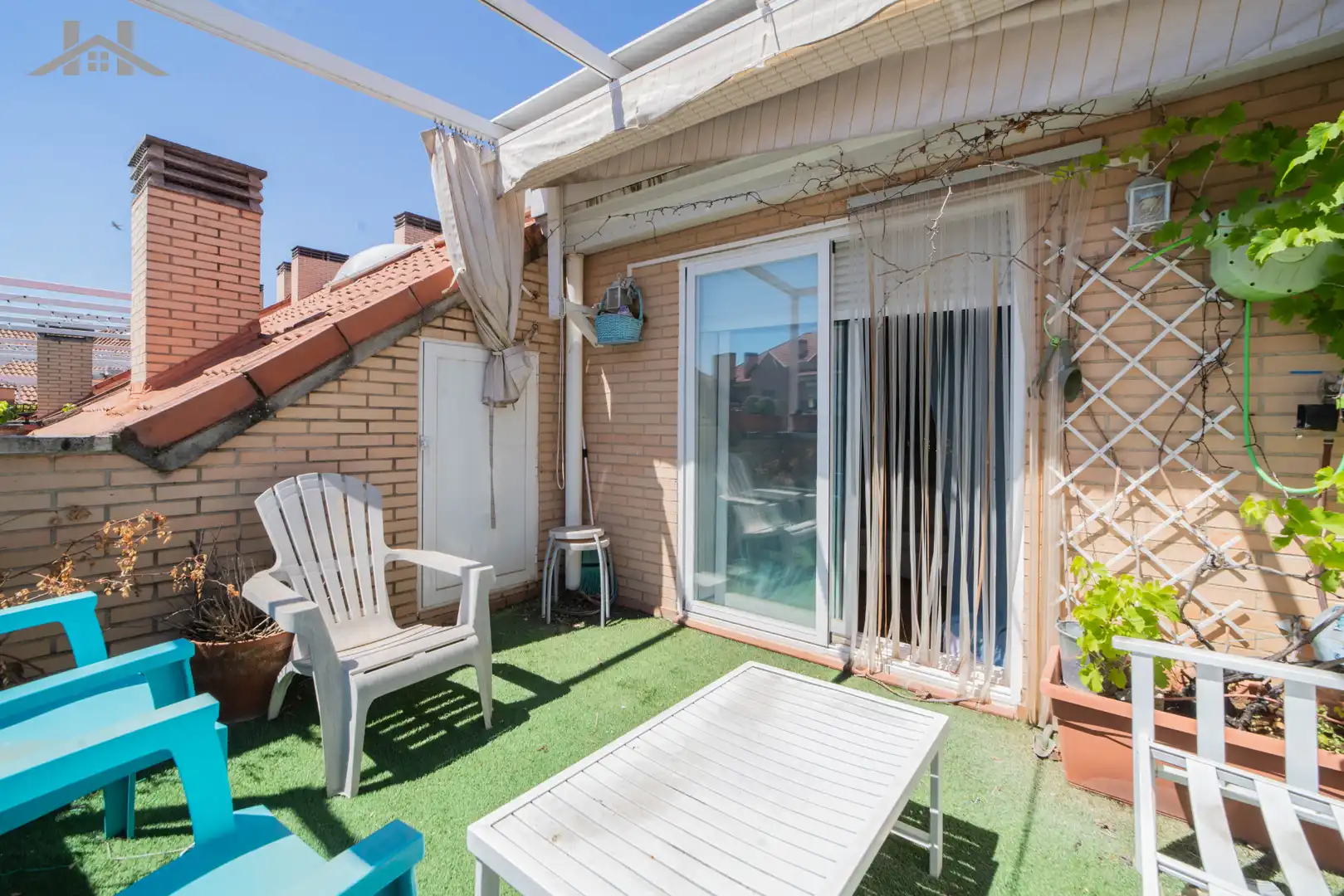 Balcony of Duplexes for sale in Villanueva del Pardillo  with Air Conditioner, Heating and Parquet flooring