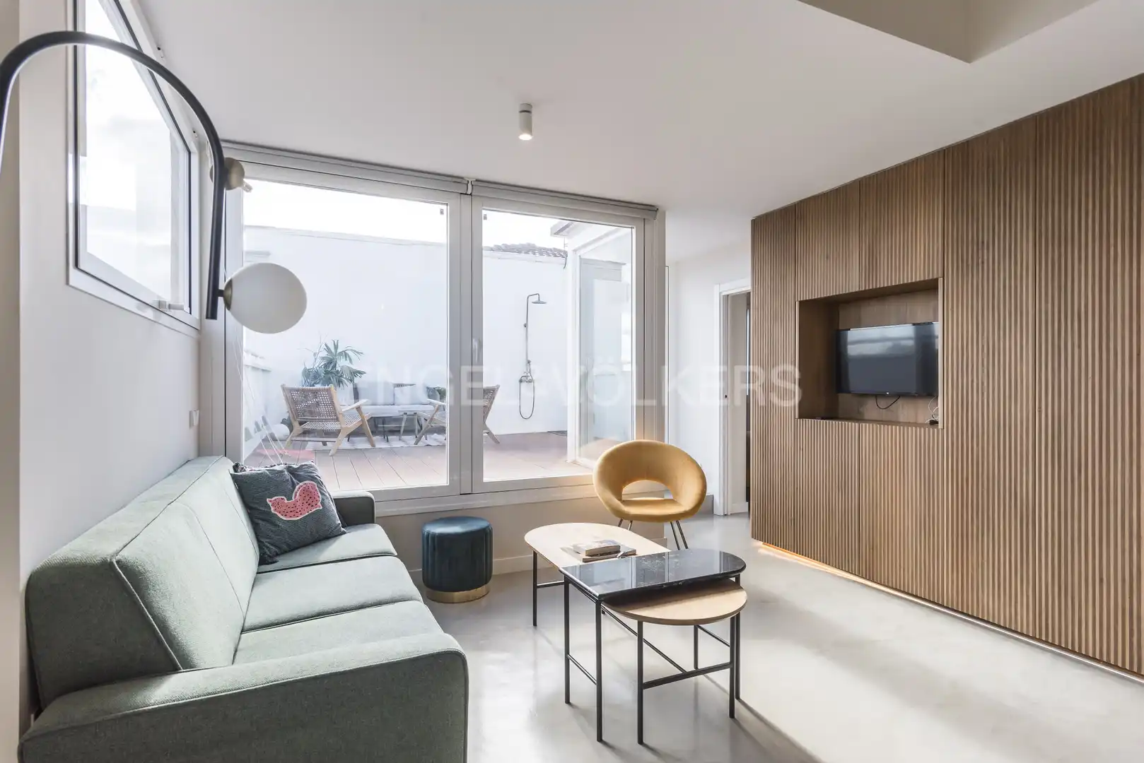 Wohnzimmer von Dachboden zum Verkauf in Madrid mit Klimaanlage, Heizung und Terrasse