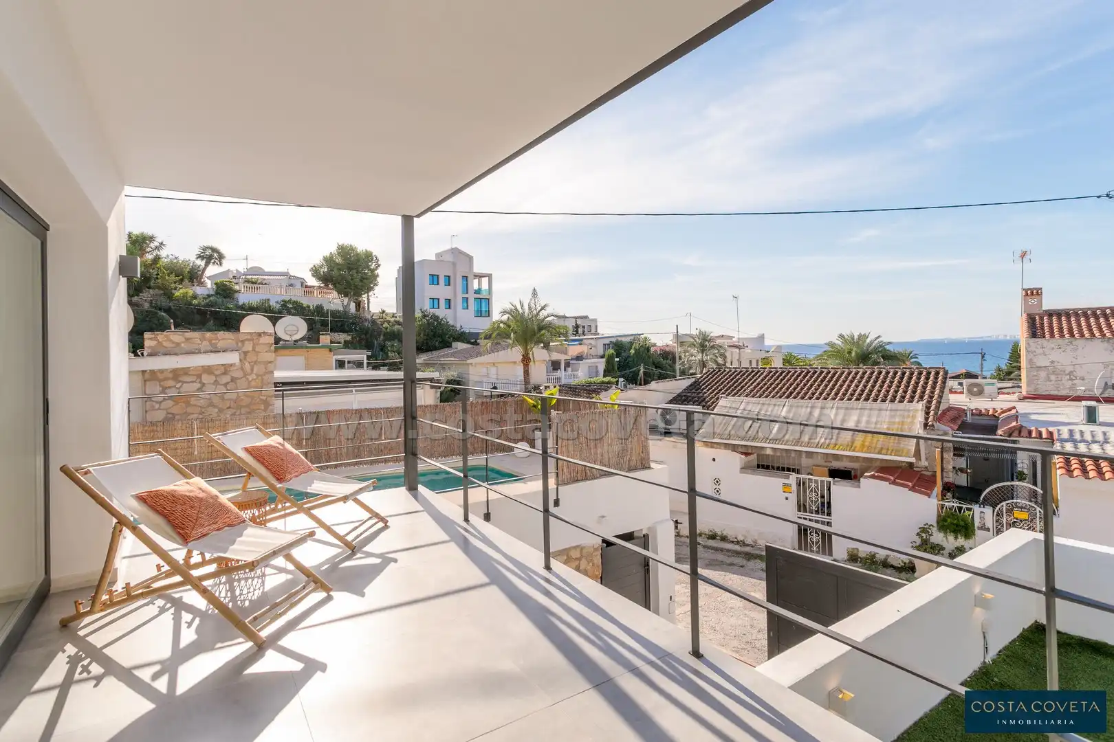 Terrassa de Casa o xalet en venda en El Campello amb Aire condicionat, Jardí privat i Terrassa
