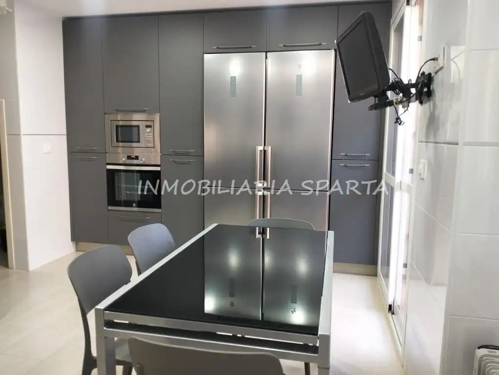Cocina de Casa adosada en venta en Coria del Río con Aire acondicionado, Terraza y Trastero