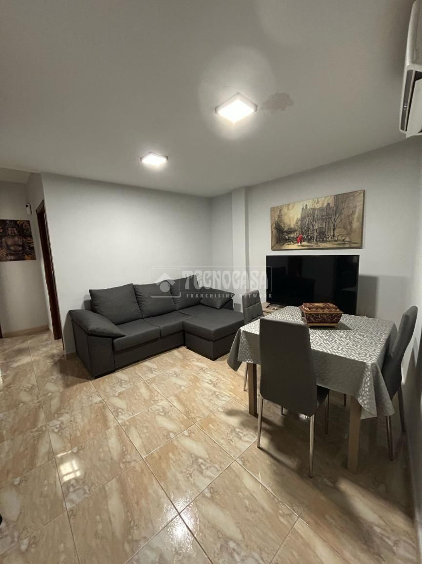 Sala d'estar de Pis en venda en  Sevilla Capital amb Aire condicionat i Balcó
