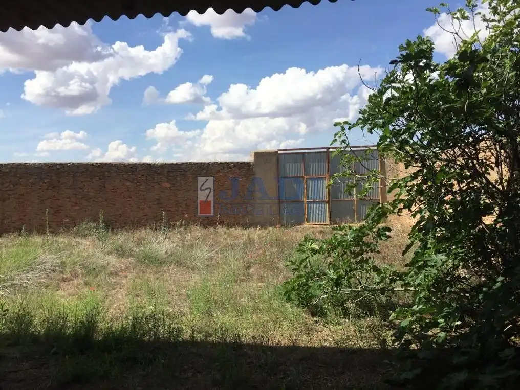 Finca rústica en venta en Alcubillas