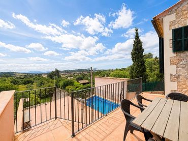 Maison avec balcon à vendre à Alaró