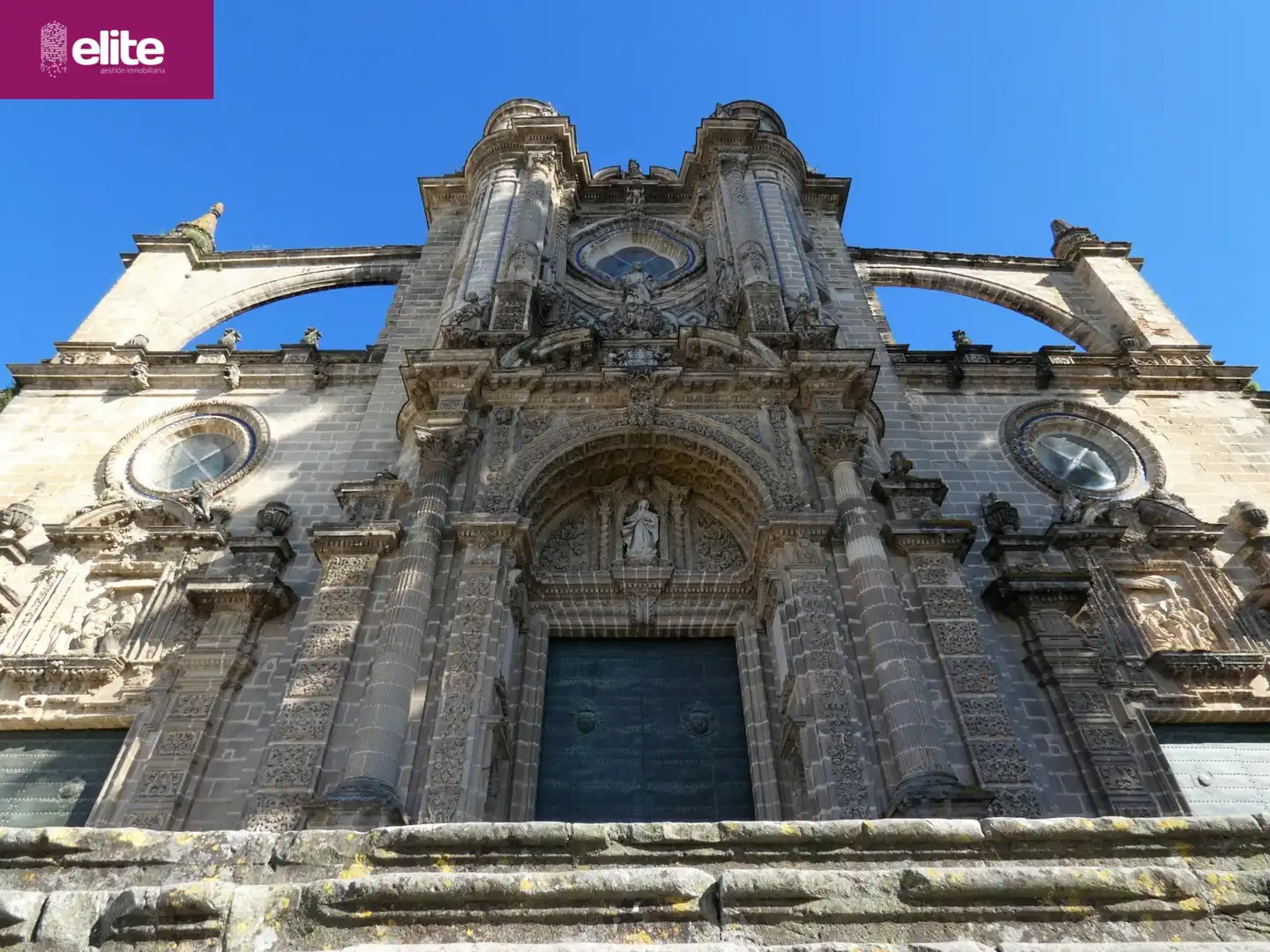Exterior view of Houses for sale in Jerez de la Frontera