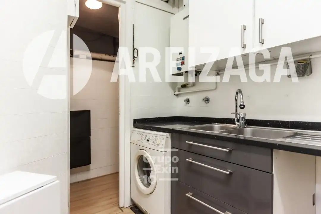 Cocina de Piso en venta en Donostia - San Sebastián  con Calefacción y Balcón