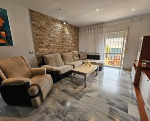 Sala d'estar de Casa adosada en venda en Alhaurín de la Torre amb Aire condicionat, Calefacció i Jardí privat