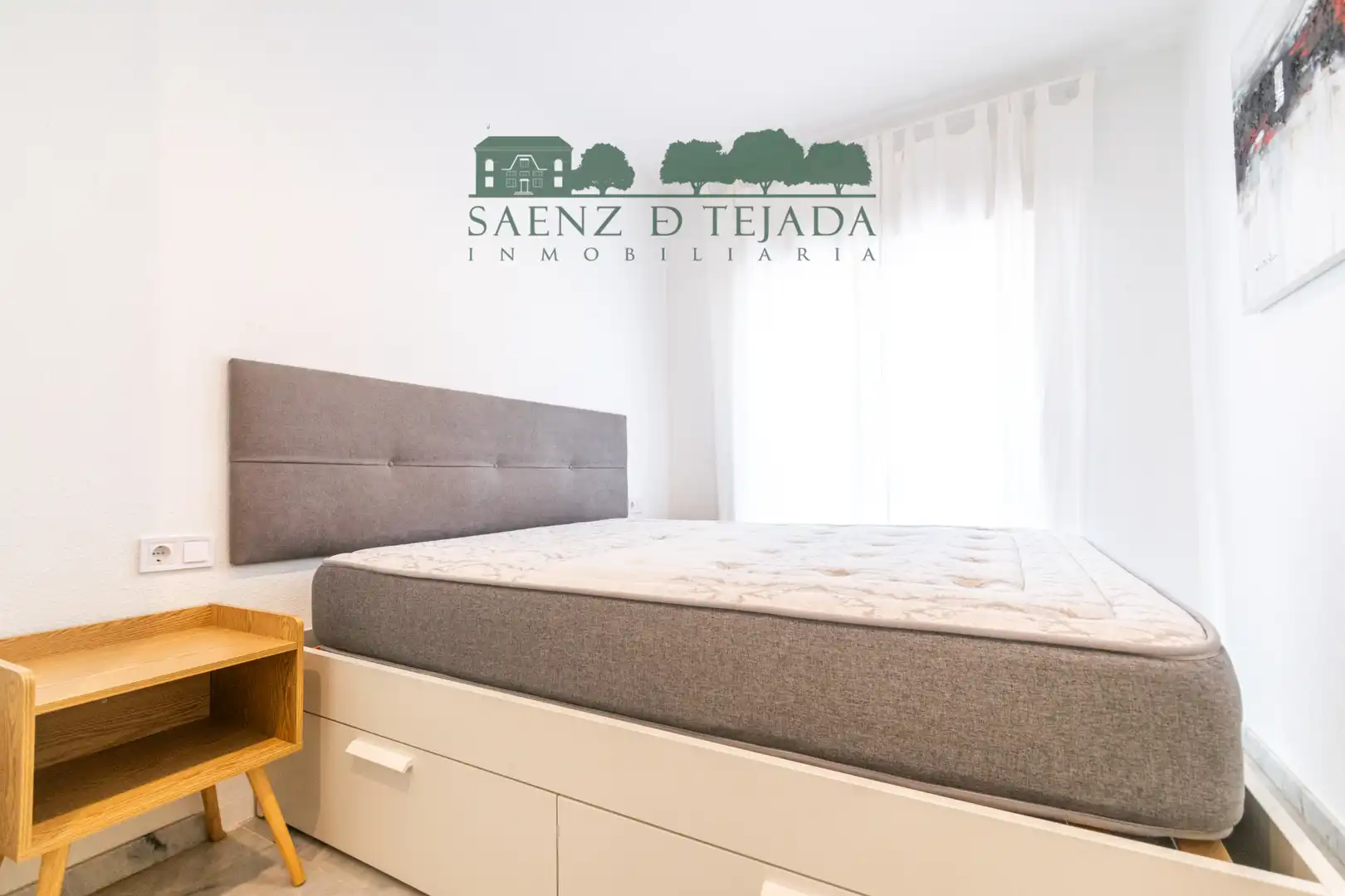 Bedroom of Flat for rent in Sevilla  with Air Conditioner, Storage room and Oven