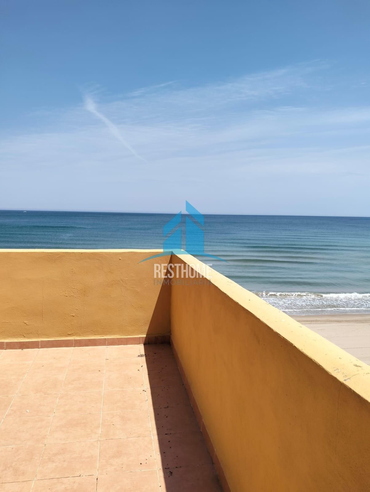 Vista exterior de Casa o xalet en venda en Sueca amb Terrassa