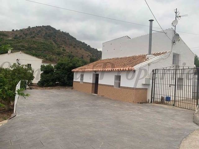 Casa adosada en Venta en Cútar