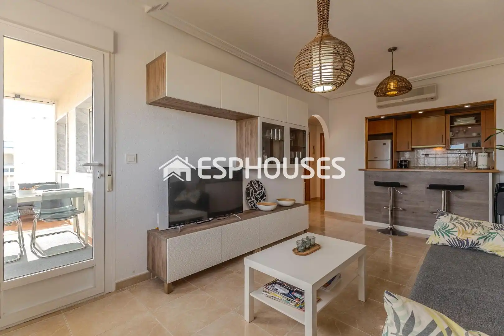 Sala de estar de Apartamento en venta en Guardamar del Segura con Aire acondicionado, Terraza y Amueblado