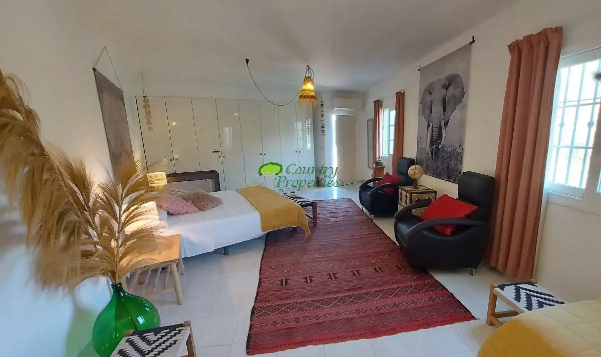 Habitación de Finca rústica en venta en Torrox con Aire acondicionado, Calefacción y Jardín privado