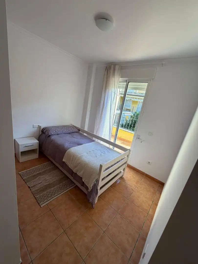Habitación de Casa adosada de alquiler en Alzira con Aire acondicionado, Jardín privado y Terraza