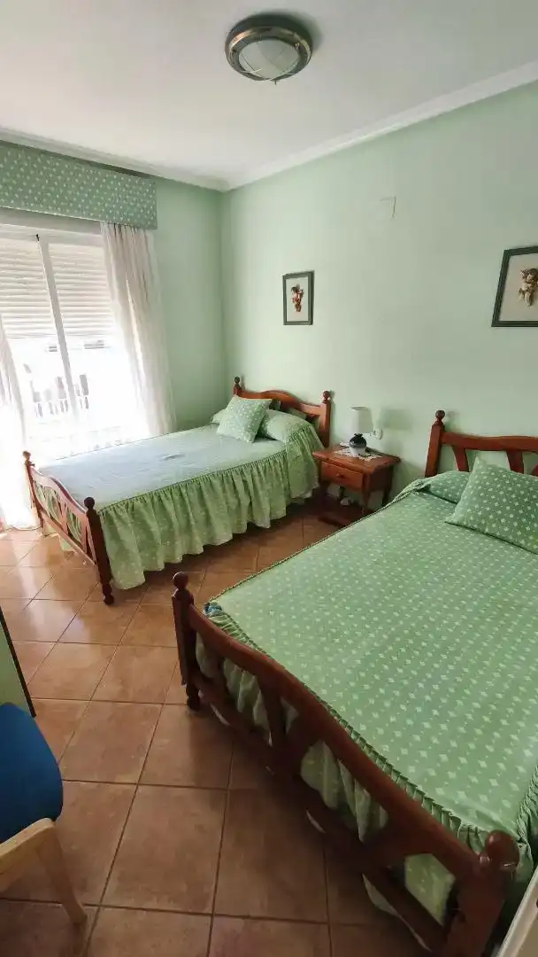 Dormitori de Casa adosada en venda en Santa Pola amb Aire condicionat i Balcó