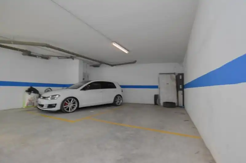 Parking de Piso en venta en Atarfe con Trastero y Amueblado