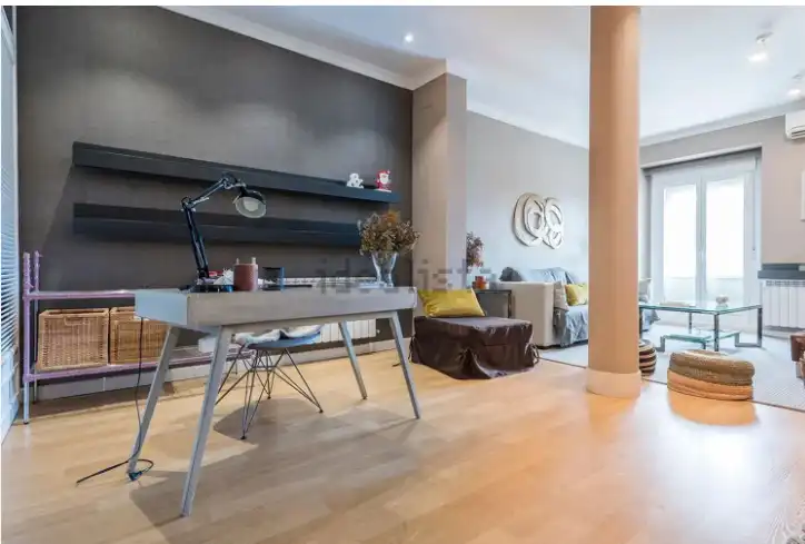 Living room of Flat for rent in Madrid  with Air Conditioner, Heating and Parquet flooring