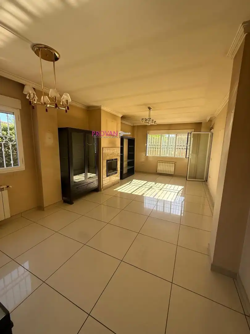 Sala de estar de Casa o chalet en venta en Torres de la Alameda con Aire acondicionado, Calefacción y Terraza