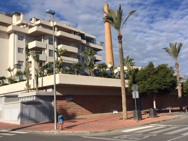 Local comercial en Alquiler en C/ Pizarro                                         en Las Lomas - Las Yucas