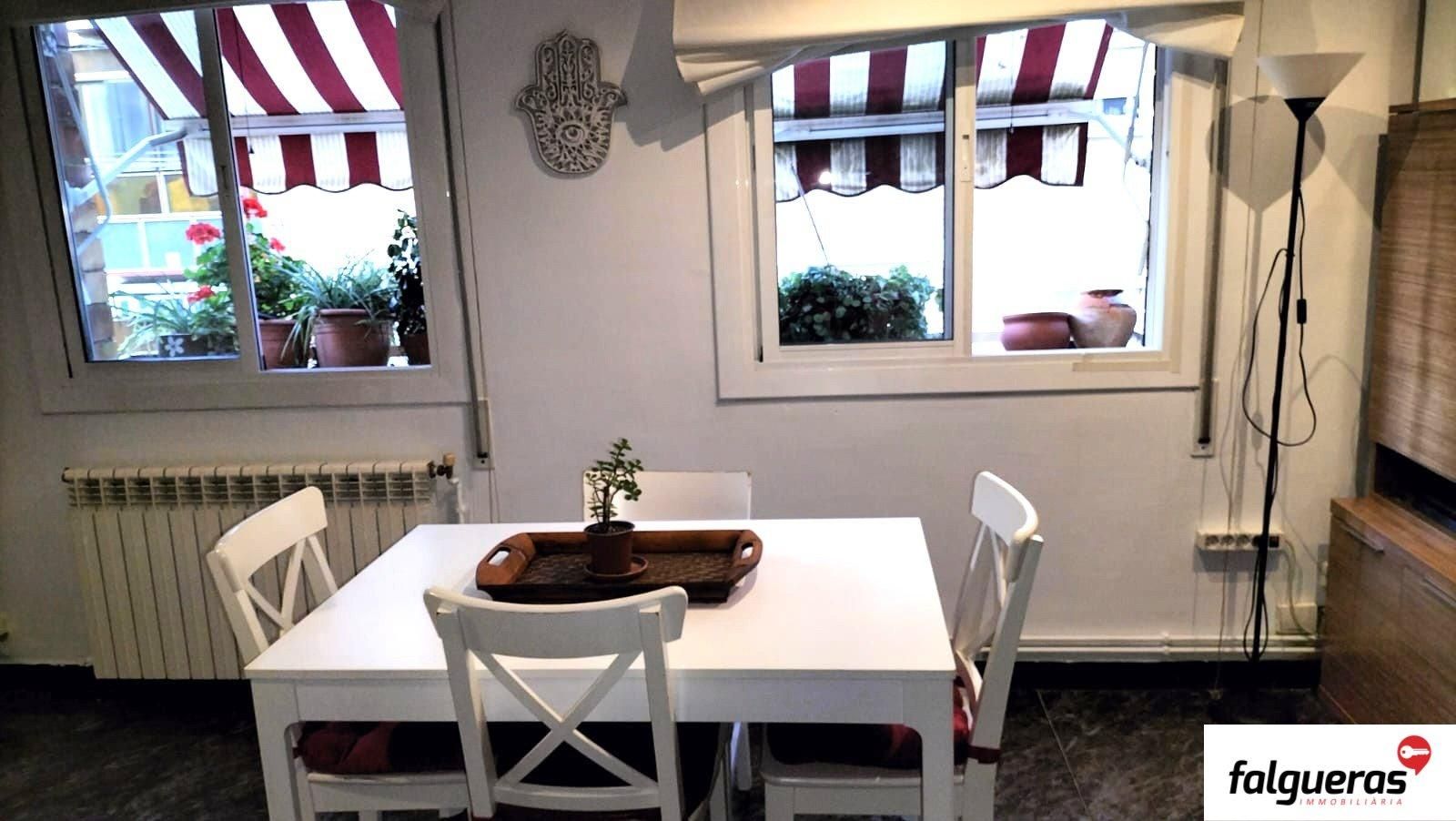 Menjador de Pis en venda en Sabadell amb Calefacció