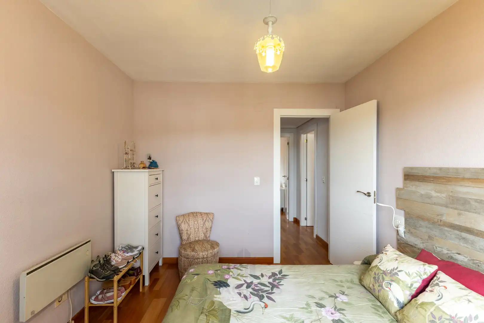 Dormitori de Apartament en venda en Serra, Valencia
