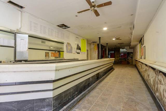 Local comercial en Alquiler en Parque San Francisco - Uría