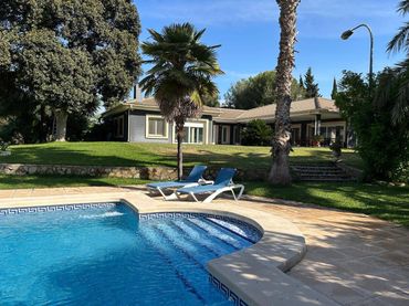 Chalet con piscina en venta en Camino del Ciprés