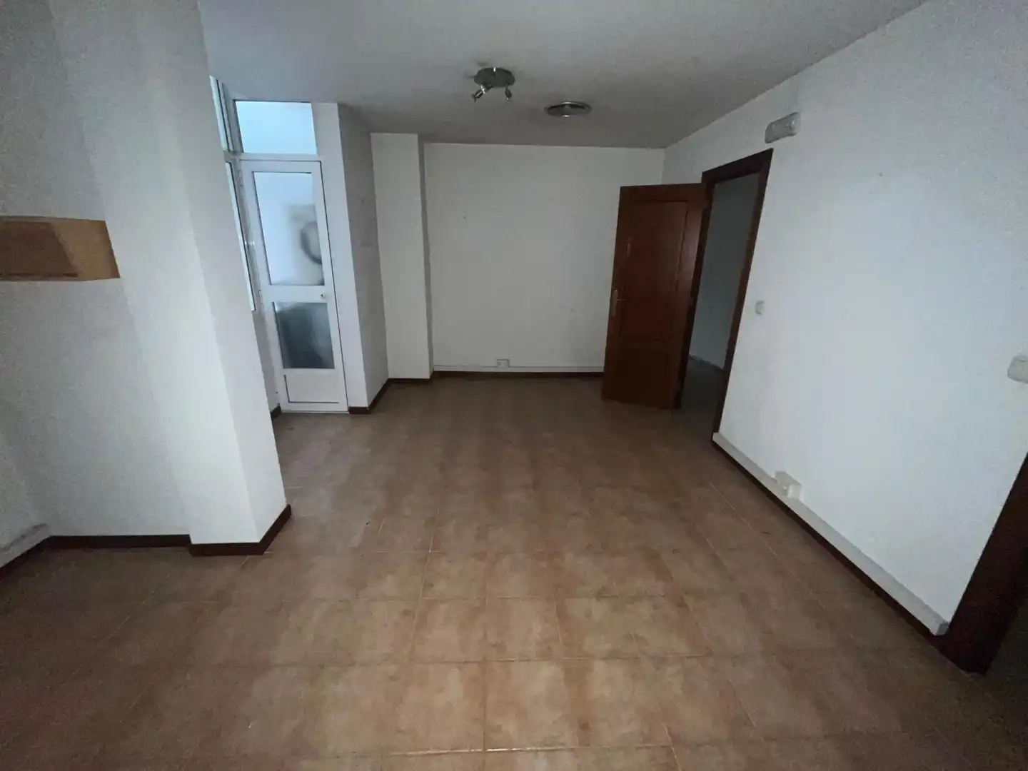 Büro zur Miete in Zaragoza mit Klimaanlage und Heizung