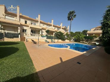 Casa a schiera con piscina in vendita a CORMORA ( RESID. BUENOS AIRES)