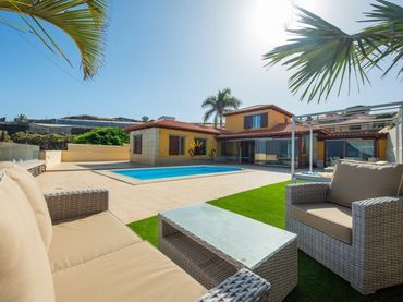 Casa amb piscina en venda a El Pris - Juan Fernández