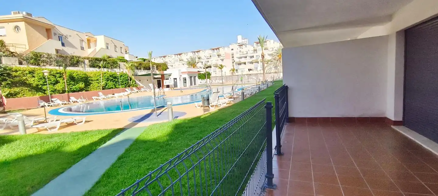 Piscina de Planta baixa en venda en Vera amb Terrassa, Piscina i Piscina comunitària