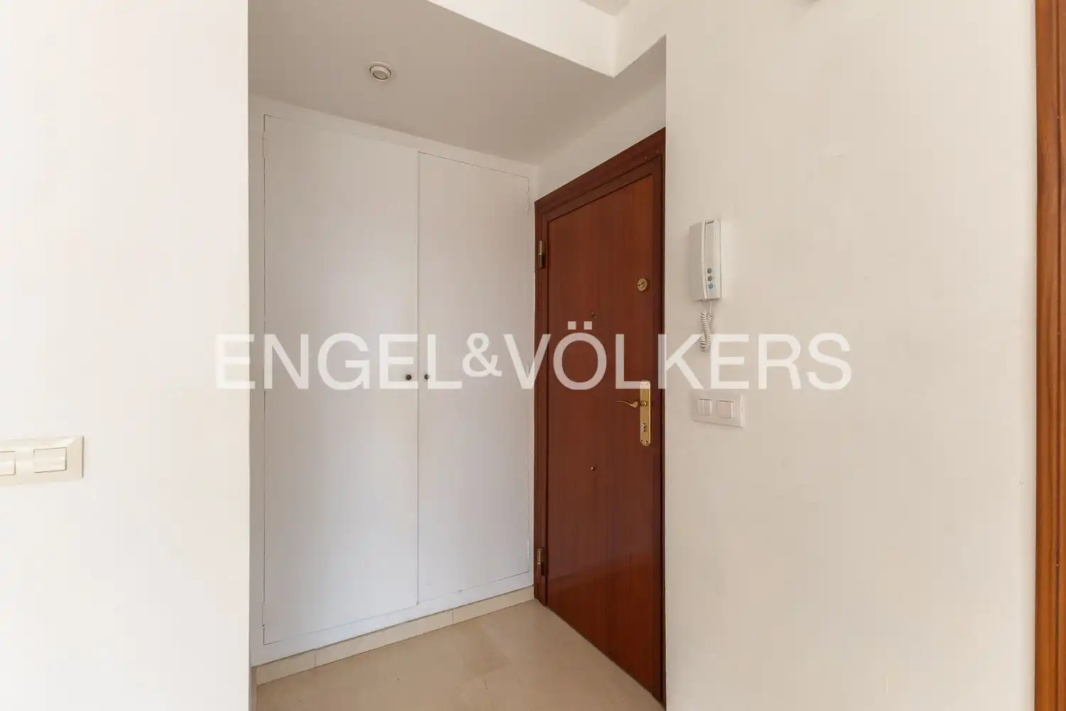 Piso de alquiler en Valencia con Aire acondicionado, Calefacción y Trastero
