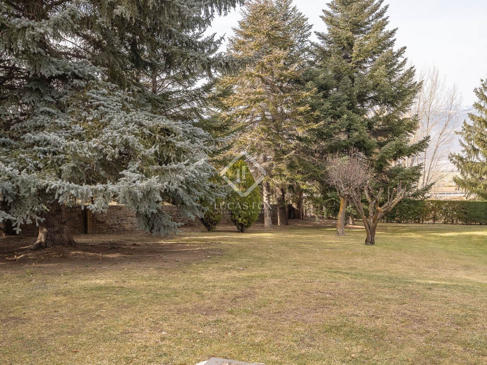Land for sale in Alp