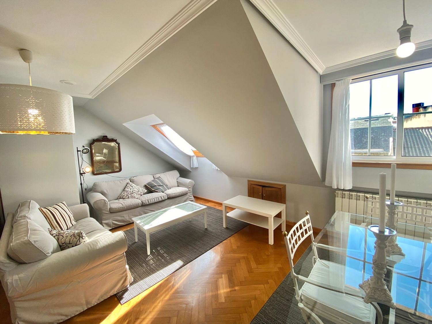 Living room of Flat to rent in Arteixo  with Heating, Parquet flooring and Storage room