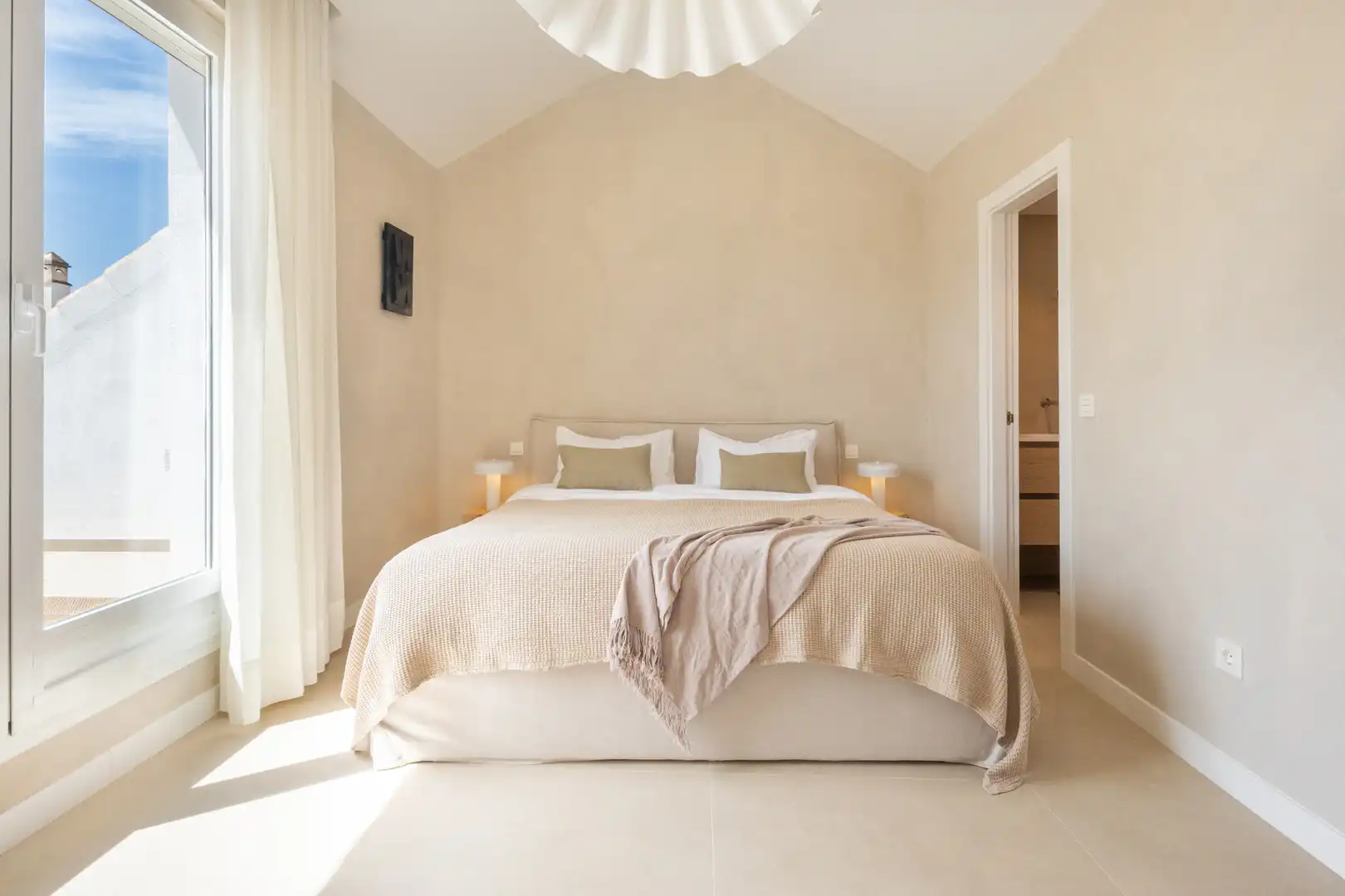 Bedroom of Detached homes for sale in Marbella  with Air Conditioner, Heating and Private garden